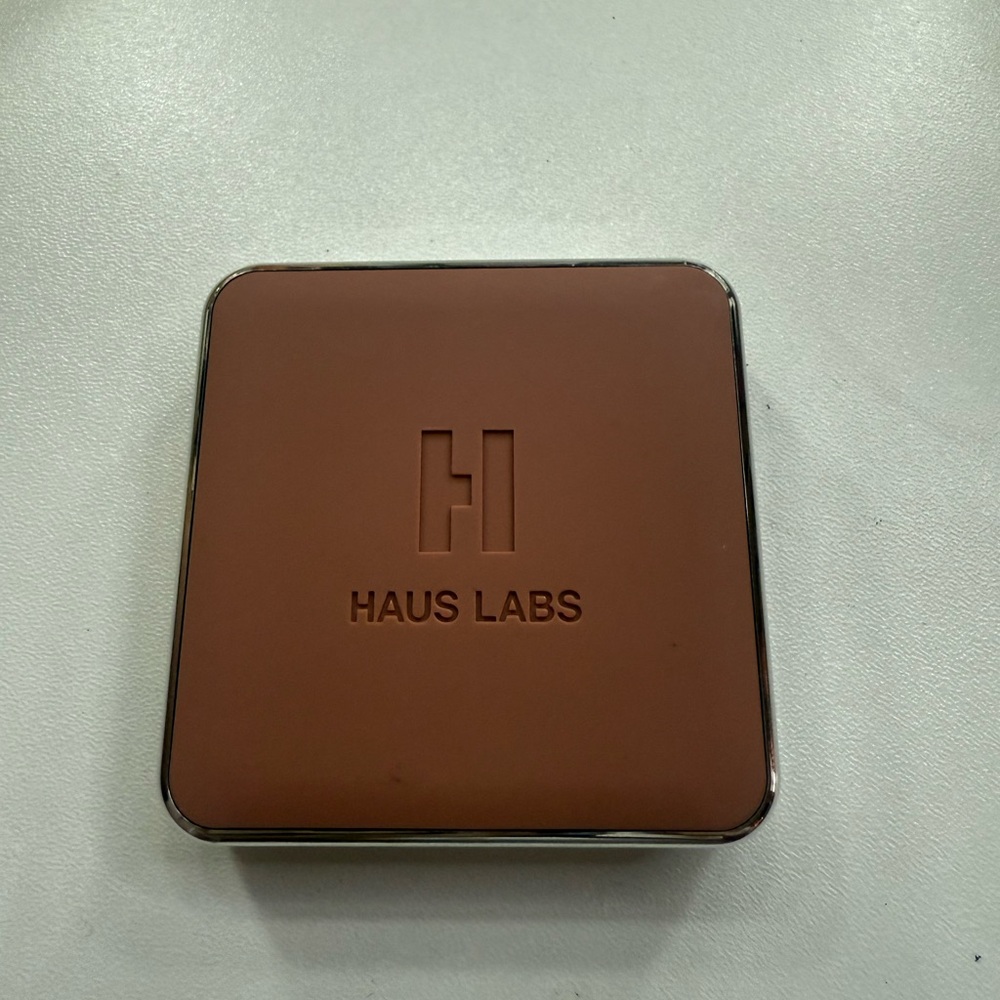 Haus Labs Fire moon blush